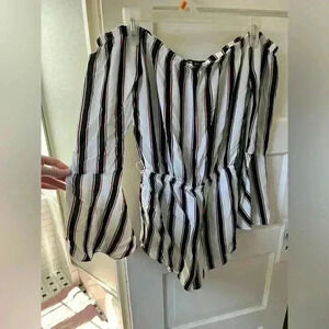 lumiere flowy striped romper size‎ small